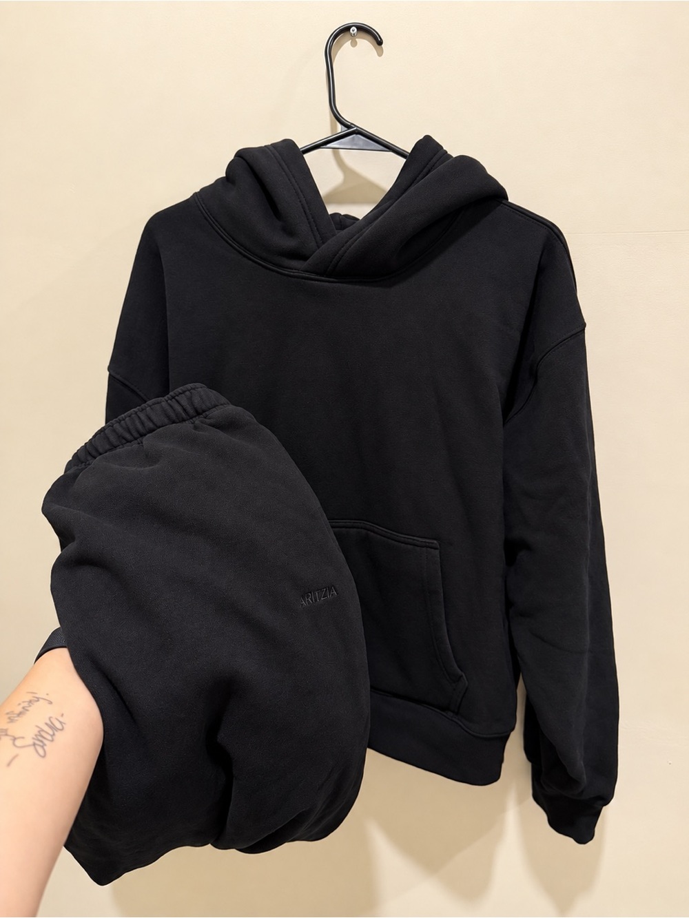 Aritzia Sweatfleece Black Matching Set | XL Hoodie + Large Joggers